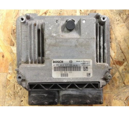 Компьютер двигателя SAAB 93 9-3 1.9 TiD 55563326