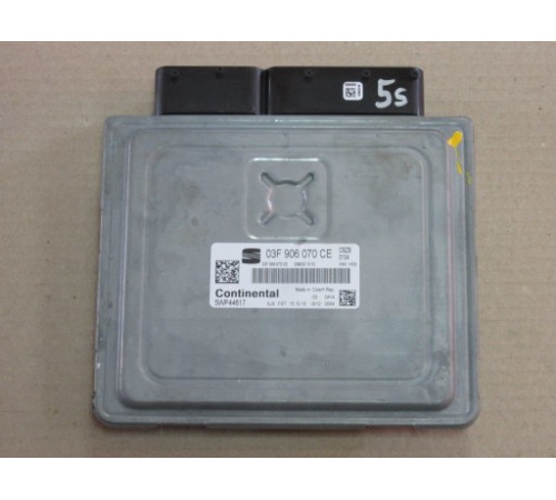SEAT КОМПЬЮТЕР МОТОР 03F906070CE 5WP44617