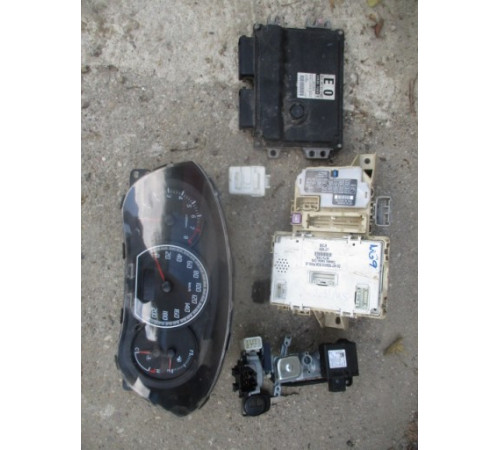 SWIFT 1.3 16V MK6 09 R. компьютер 33920-72K0