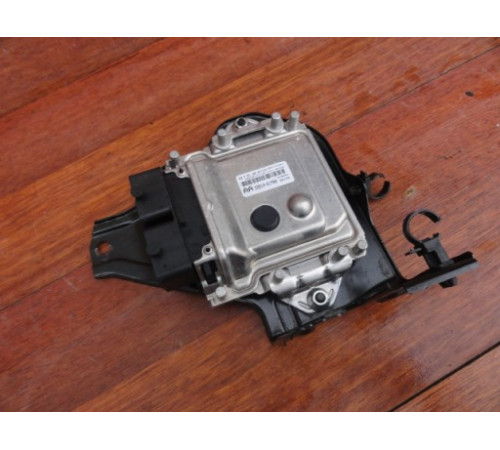 SUZUKI VITARA III 15R 1,6 VVT компьютер 33910-61M00