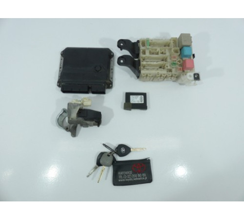 Corolla E15 1.6 VALVEMATIC компьютер 89661-02T40