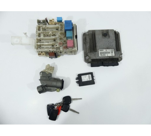 YARIS II 09-11 КОМПЬЮТЕРНЫЙ КОМПЛЕКТ 0281015385 1.4D4D