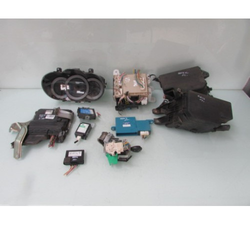 RAV4 III 2.2 D4D 12R КОМПЬЮТЕР МОТОР 89661-42J11