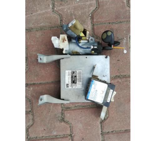 Toyota hilux ,,Hiace,, 25 D4d компьютер 2KD комплект