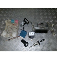 TOYOTA AURIS 1,4 VVTI 06-12R КОМПЬЮТЕР 89661 02E90