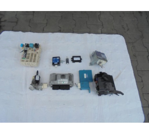 Компьютер двигателя 1KR-B52 TOYOTA YARIS 2 1.0 VVT-я