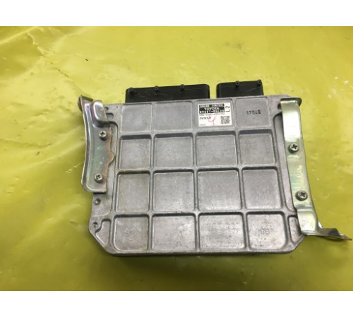 Toyota AVENSIS T27 компьютер драйвер 8966105L20
