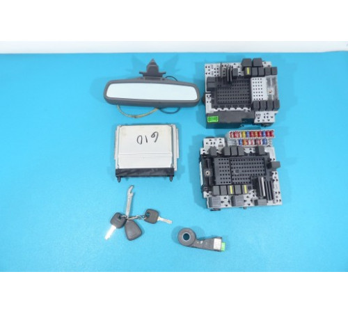 Компьютер VOLVO V70 II 99-07 08677708a 2.4 D5