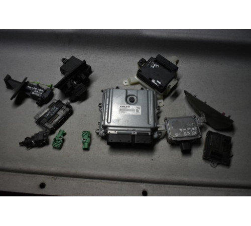 Драйвер компьютера Volvo XC60 12R 0281018414