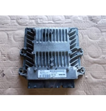 VOLVO V50 04R-2.0 D компьютер двигателя 30785520AA