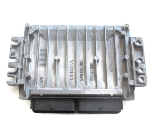 VOLVO V40 S40 1.8 99-04 компьютер S118245005C