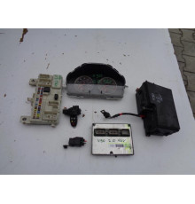 Компьютер драйвер двигателя VOLVO V50 2.0 16V
