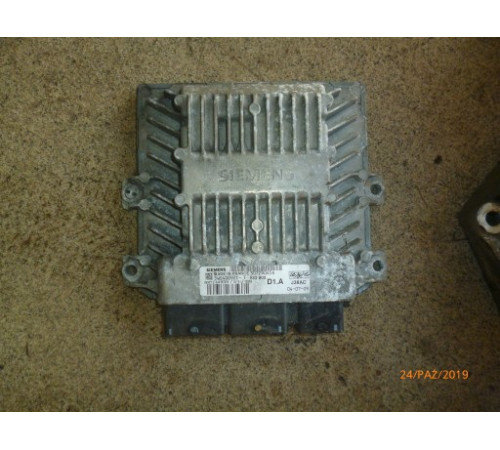 Компьютер двигателя VOLVO V50 5WS40092I-T 30729065A