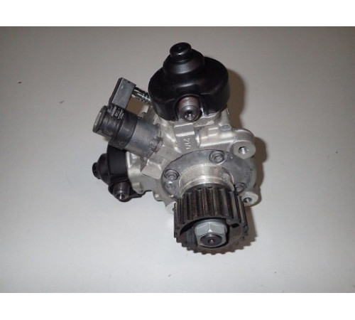 Топливный насос BOSCH AUDI A8 4.2 TDI 057130755AE
