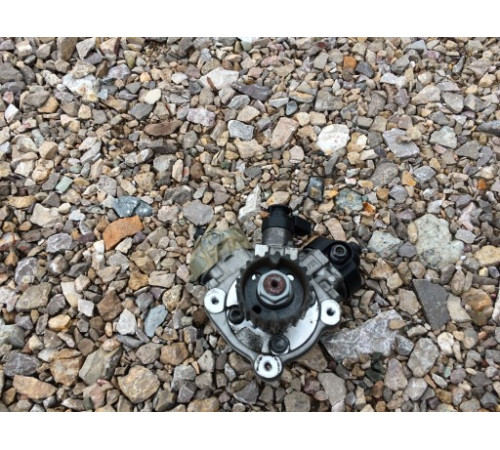 Насос впрыска A5 Q5 A4B8 2.0 TDI CGL 057130755AC