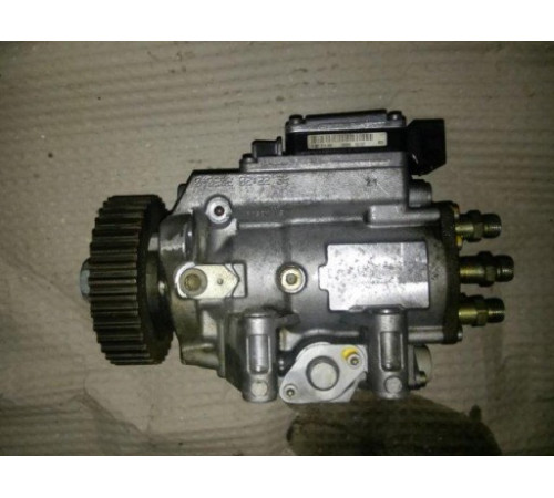 Топливный насос AUDI A4 A6 A8 2.5 TDI 059130106C