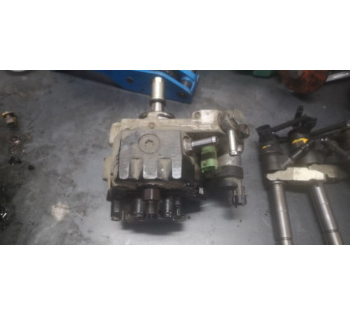 Топливный насос Ford RAnger II 2.5 tdci 0445010213