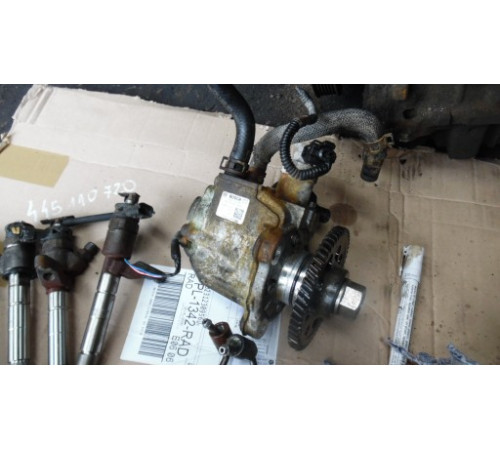 Топливный насос Isuzu D-Max 1.9 DDI 17R.