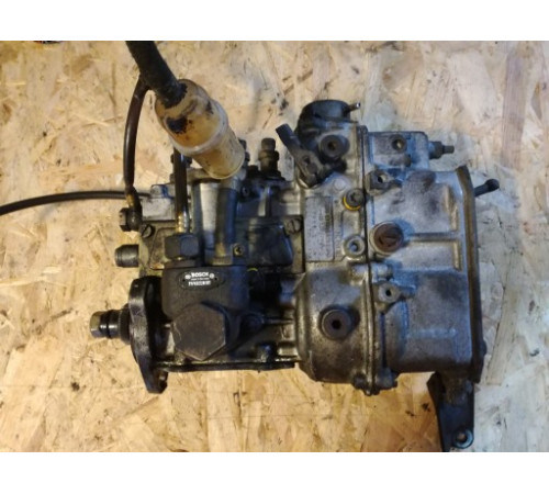 Топливный насос MERCEDES W123 W460 2.4 D 6160704101