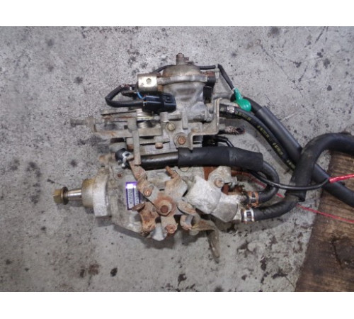 Топливный насос Mitsubishi Pajer 2.5 TD MD354508