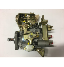 Nissan Sunny 2.0 D ТНВД насос 104740-2185