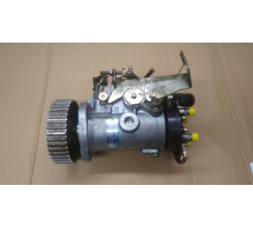 Топливный насос Renault Volvo 340 1.6 D F8M исправен