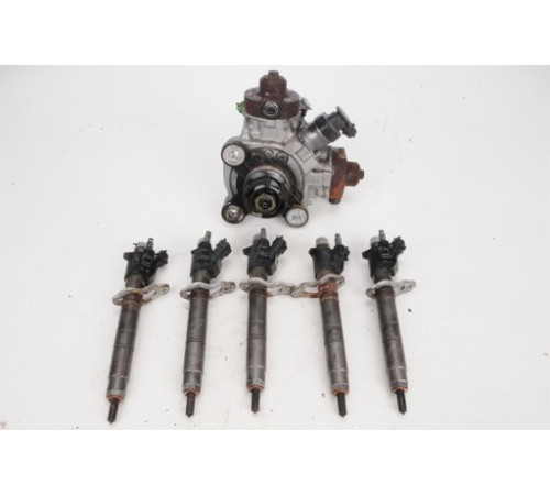 VOLVO C30 D3 ТНВД насос 31272896 31303238