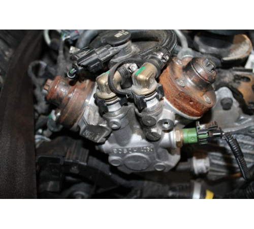 VOLVO V60S60V70S8XC70XC60 ТНВД НАСОС 31372081
