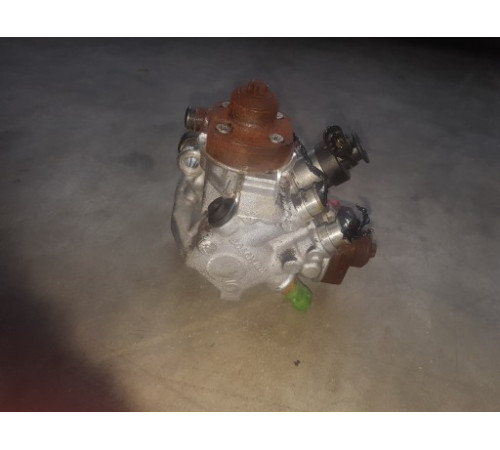 Топливный насос VOLVO 31272896 D3 D4 D5