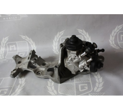 ТОПЛИВНЫЙ НАСОС VW 2.0 TDI 03N130755A 04L903143B