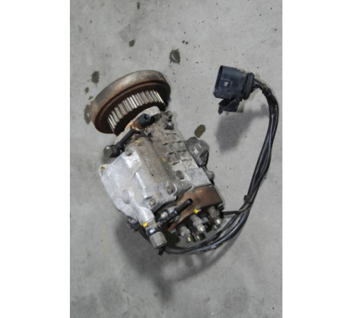 ТОПЛИВНЫЙ НАСОС VW LT 2.5 TDI 0460415989 BDB 06R