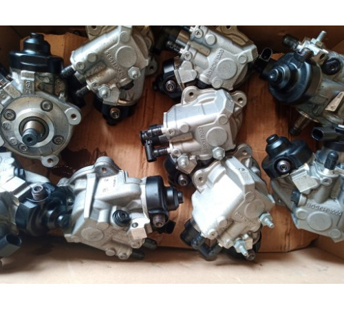 Топливный насос VW GOLF AUDI A4 A5 A6 2.0 TDI