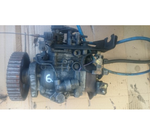 ТОПЛИВНЫЙ НАСОС VW 1.9 TD . 028130108